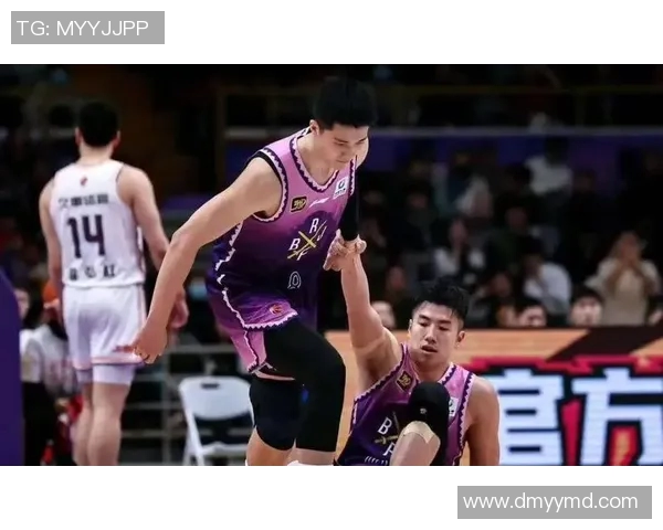 CBA激战辽宁队迎战北控队全力争胜展现篮球魅力